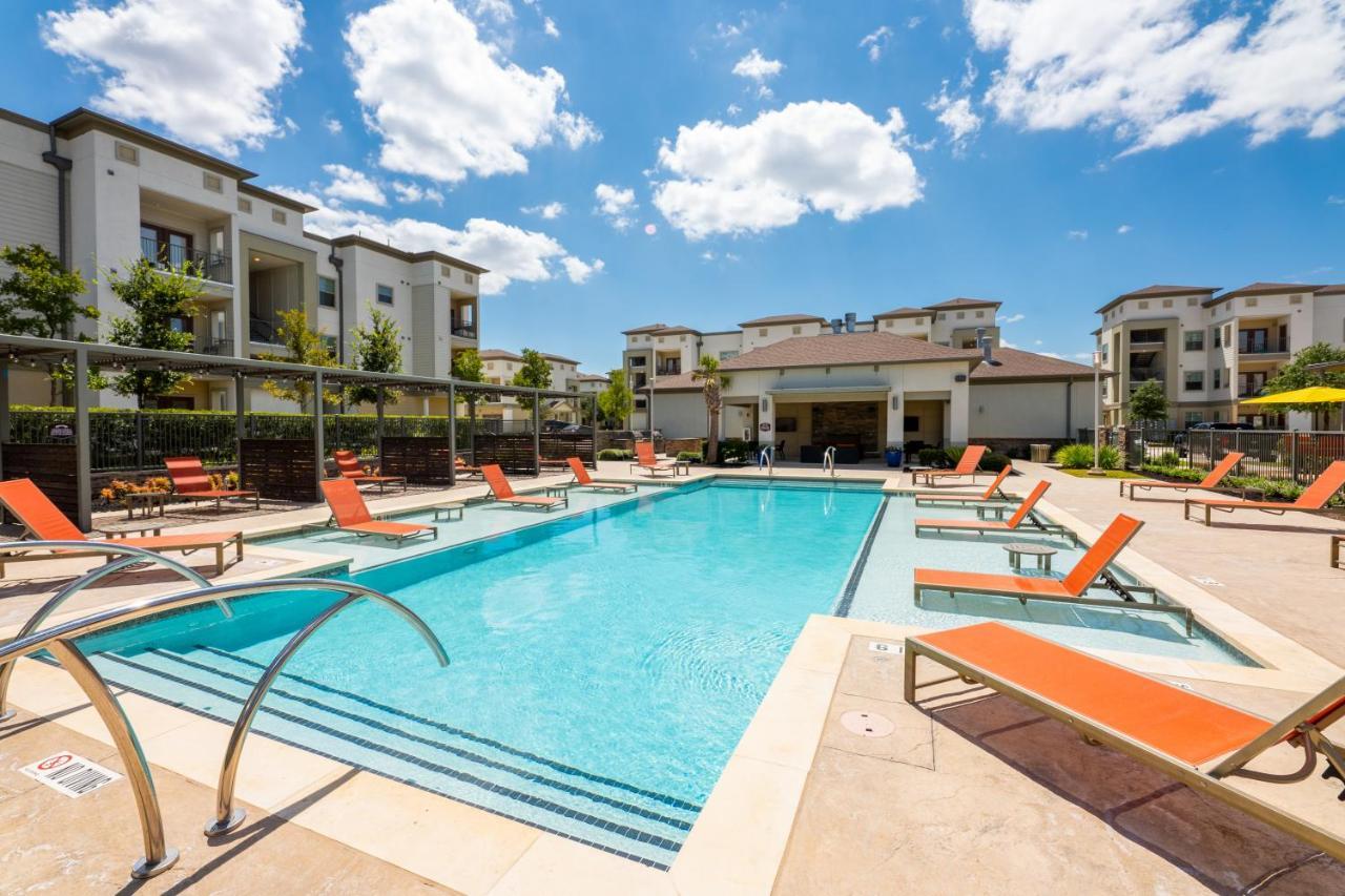 Luxe 3B/2B Getaway - Pool, Gym, Parking, Pet Wash Appartement Leander Buitenkant foto