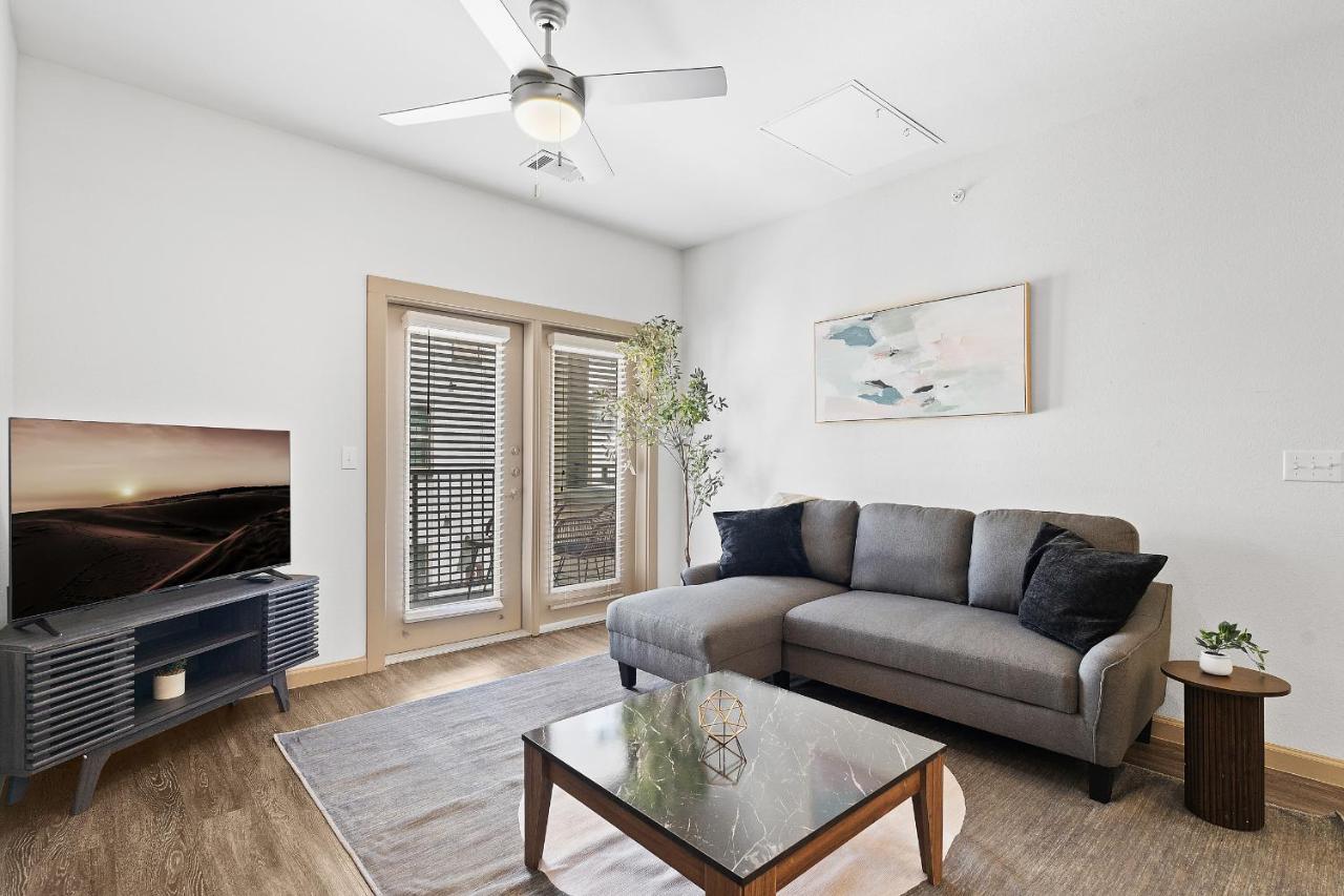 Luxe 3B/2B Getaway - Pool, Gym, Parking, Pet Wash Appartement Leander Buitenkant foto