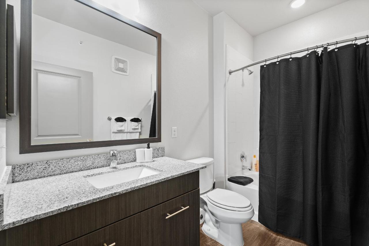 Luxe 3B/2B Getaway - Pool, Gym, Parking, Pet Wash Appartement Leander Buitenkant foto