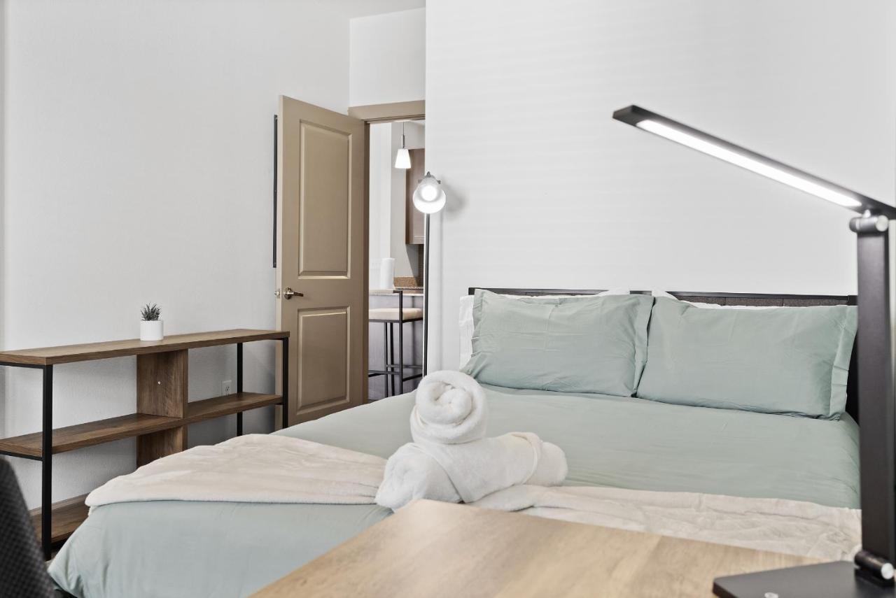 Luxe 3B/2B Getaway - Pool, Gym, Parking, Pet Wash Appartement Leander Buitenkant foto