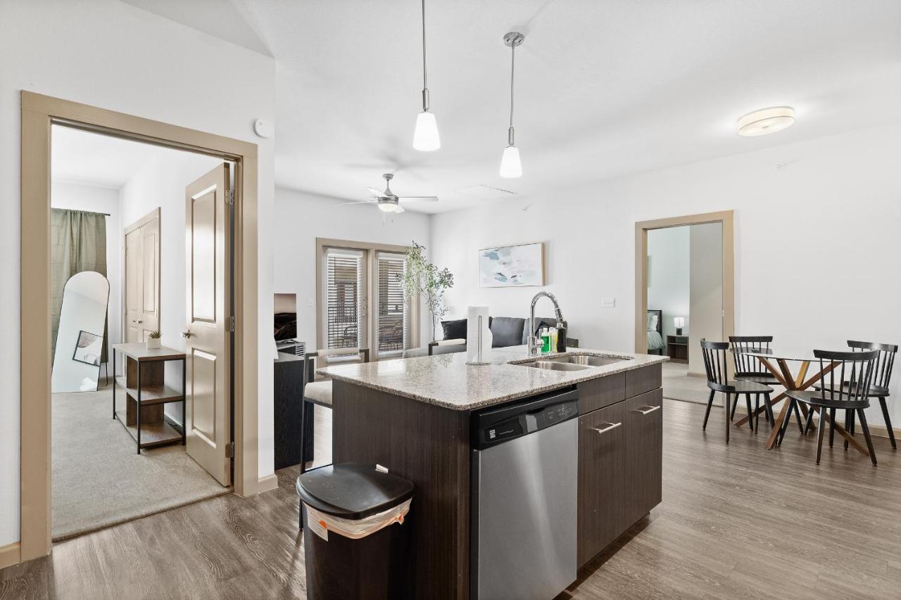 Luxe 3B/2B Getaway - Pool, Gym, Parking, Pet Wash Appartement Leander Buitenkant foto